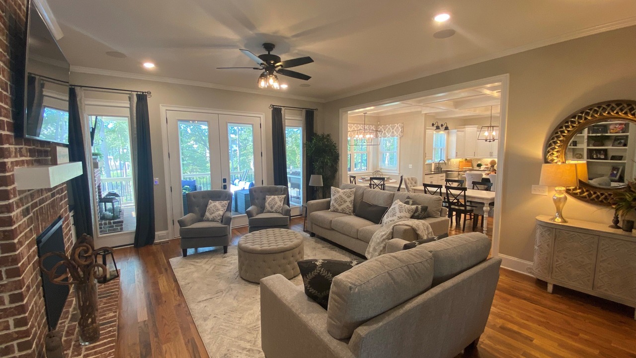 Photo of Livingroom in Evans