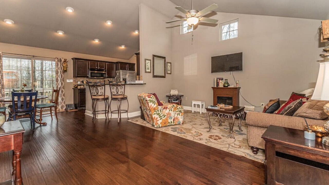 Photo of Livingroom in Boiling Springs