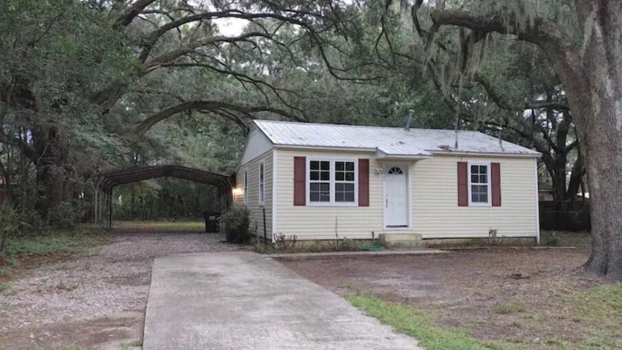 Photo of Bedroom in Pigeon Point