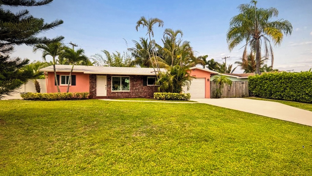 Photo of Outdoor in Tropic Palms