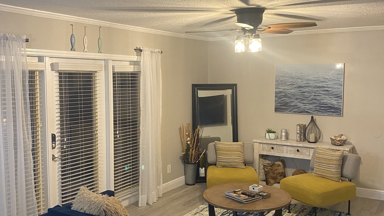 Photo of Livingroom in Coquina Key