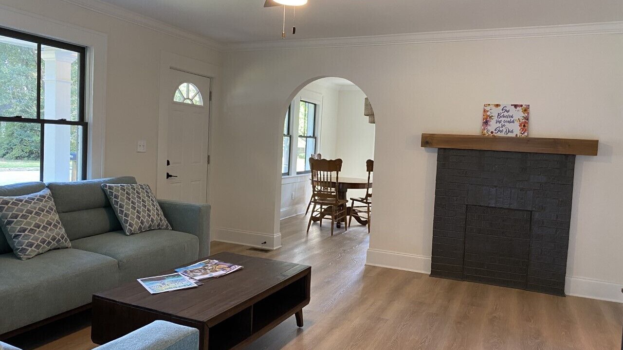 Photo of Livingroom in Anderson