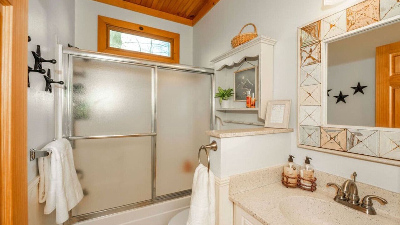 Photo of Bathroom in Rosman