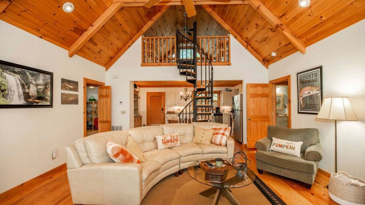 Photo of Livingroom in Rosman