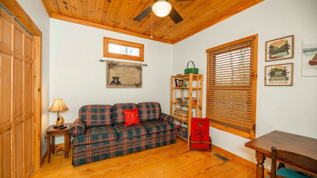Photo of Livingroom in Rosman