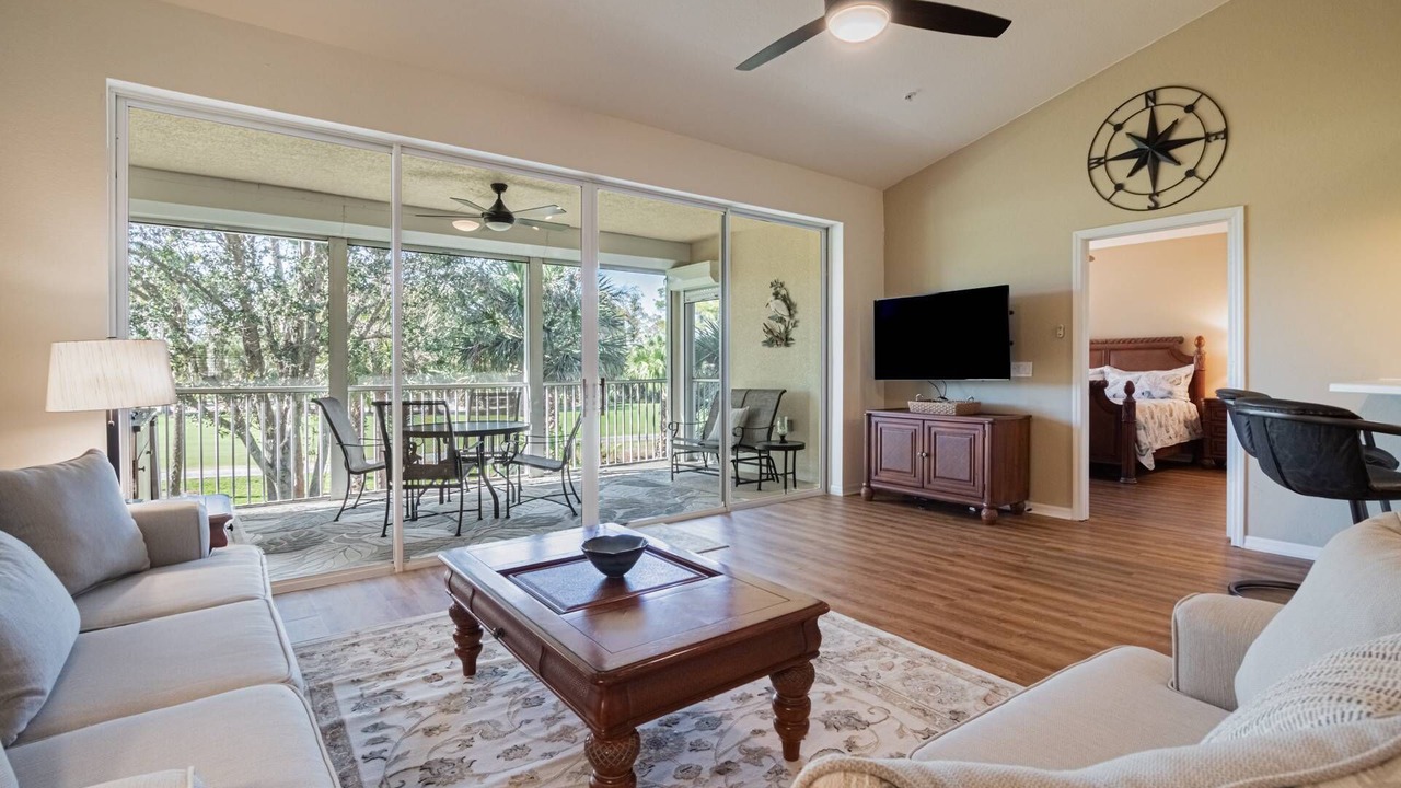 Photo of Livingroom in Flamingo Fairways