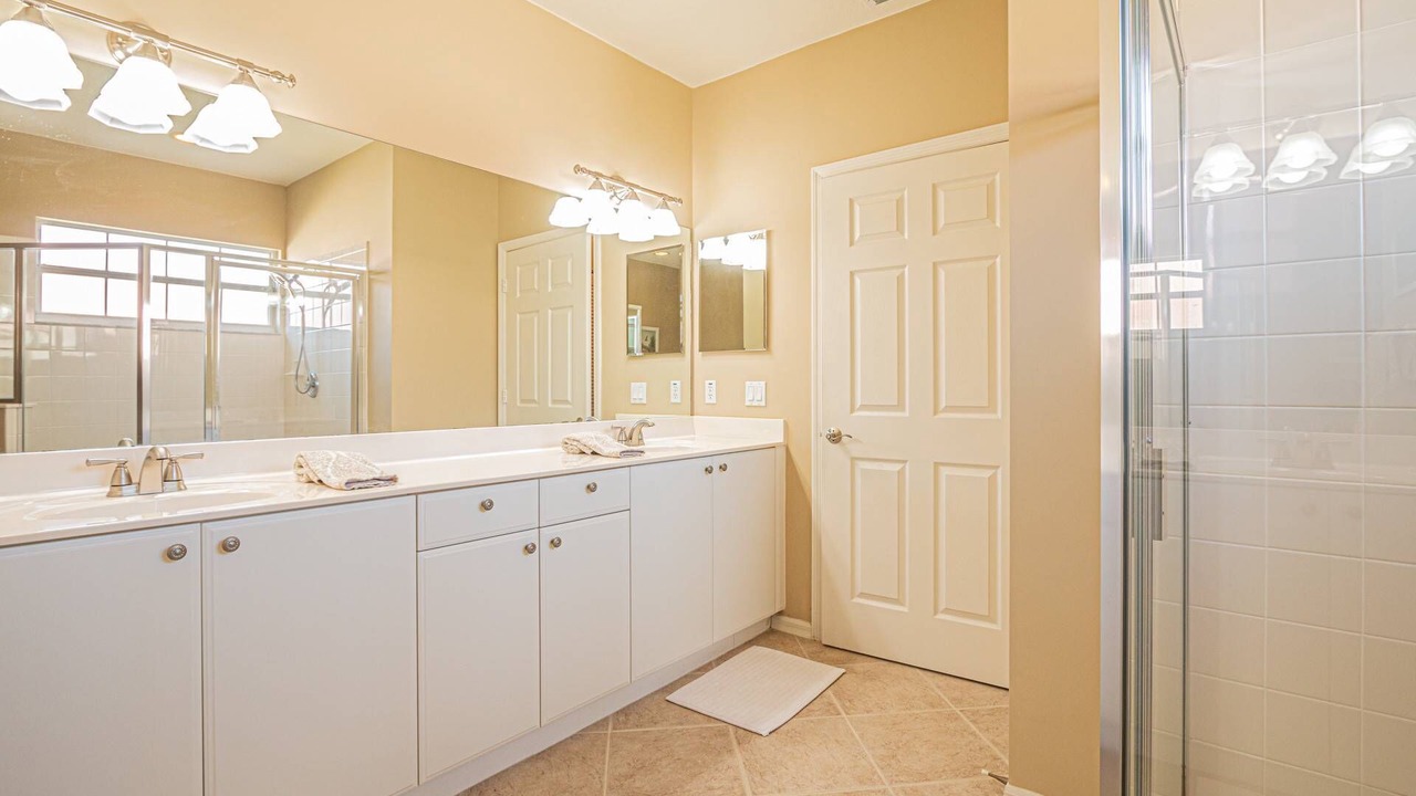 Photo of Bathroom in Flamingo Fairways