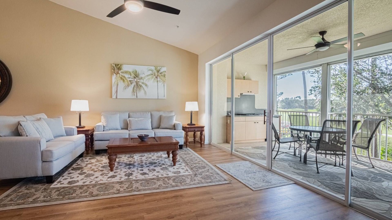 Photo of Livingroom in Flamingo Fairways
