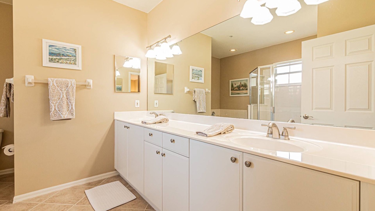 Photo of Bathroom in Flamingo Fairways