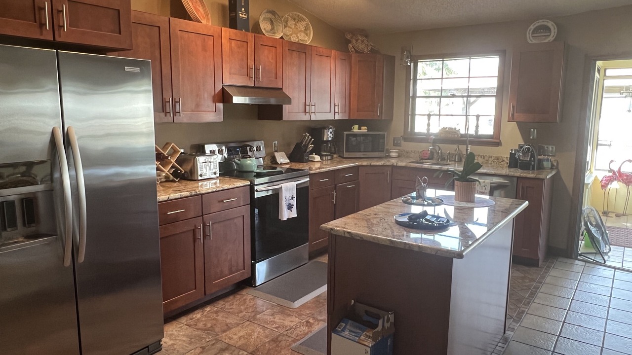 Photo of Others in Sunnyland Beach