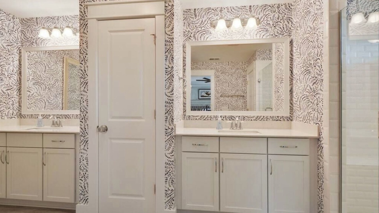 Photo of Bedroom in Folly Field