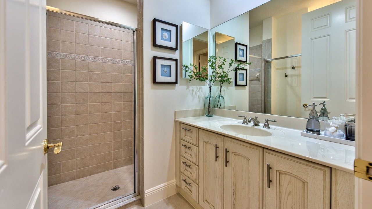 Photo of Bathroom in Naples