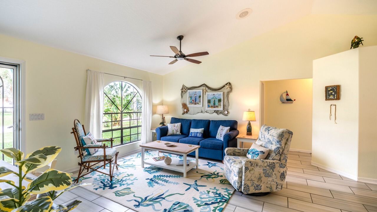 Photo of Livingroom in Sebastian Highlands