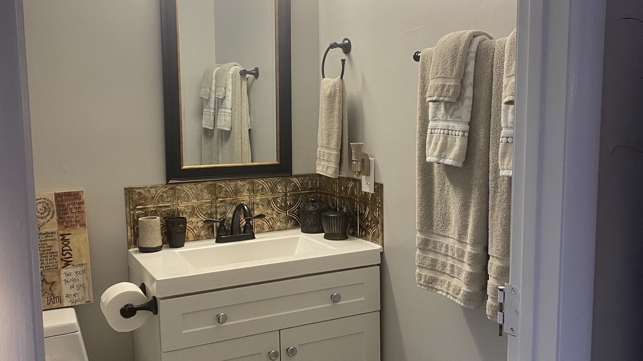 Photo of Bathroom in Summerville Historic District