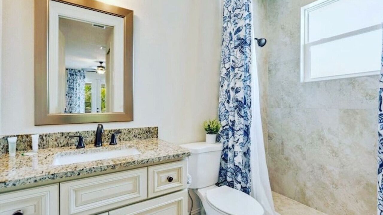 Photo of Bathroom in Gillespie Park