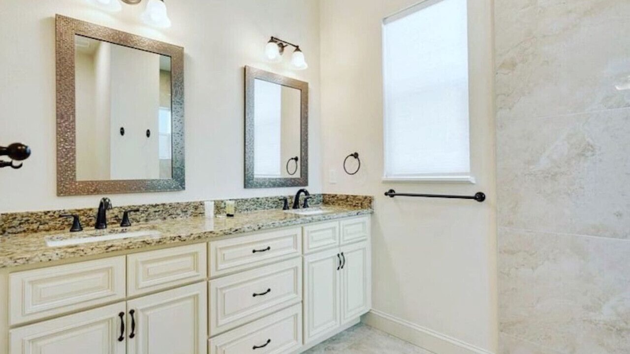 Photo of Bathroom in Gillespie Park