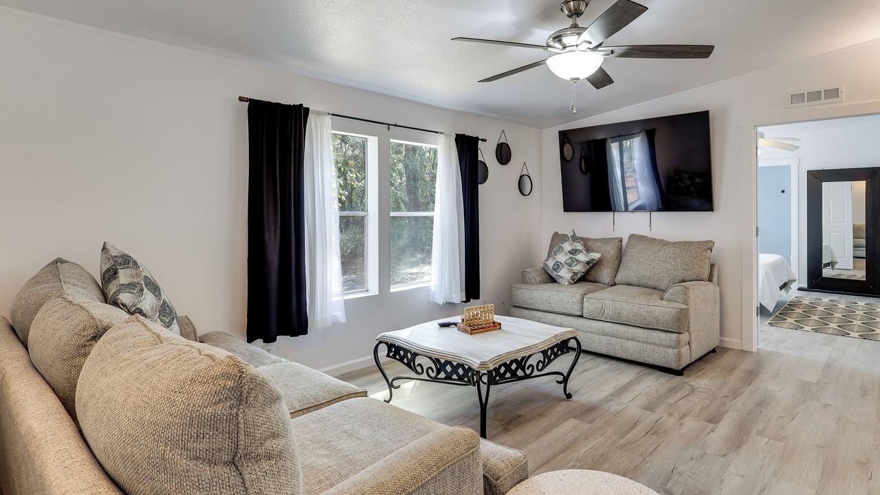 Photo of Livingroom in Valrico