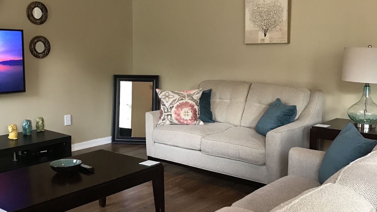 Photo of Livingroom in Lawrenceville
