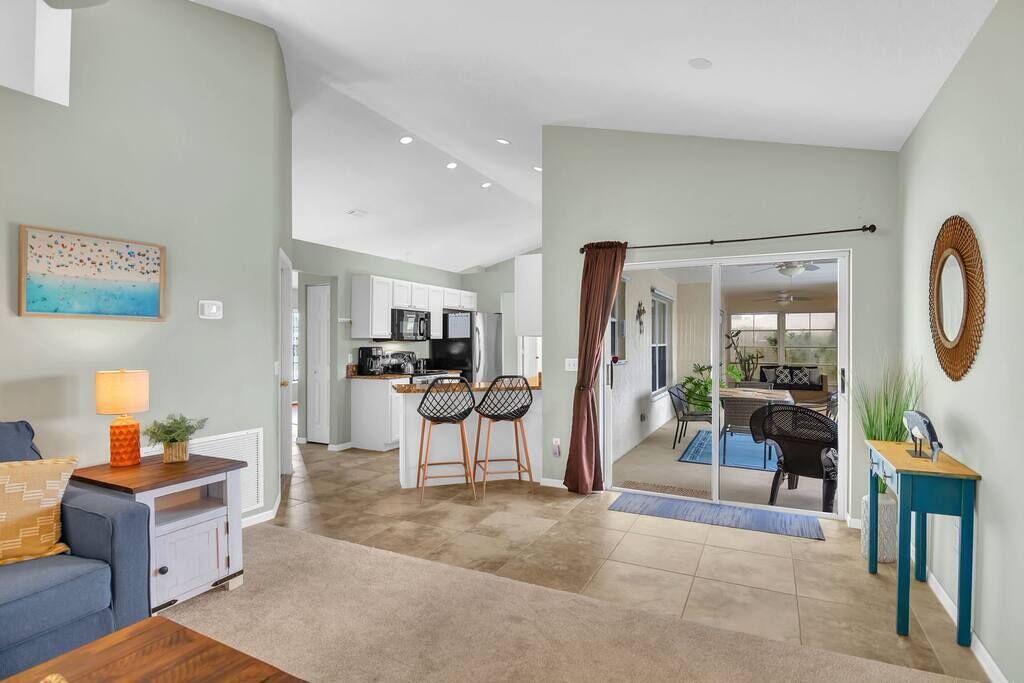 Photo of Livingroom in Florida Ridge