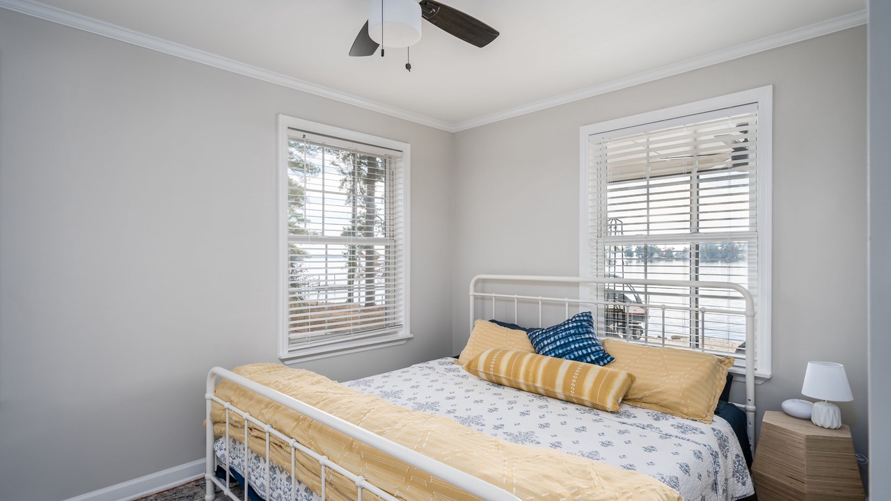 Photo of Bedroom in Lake Murray of Richland