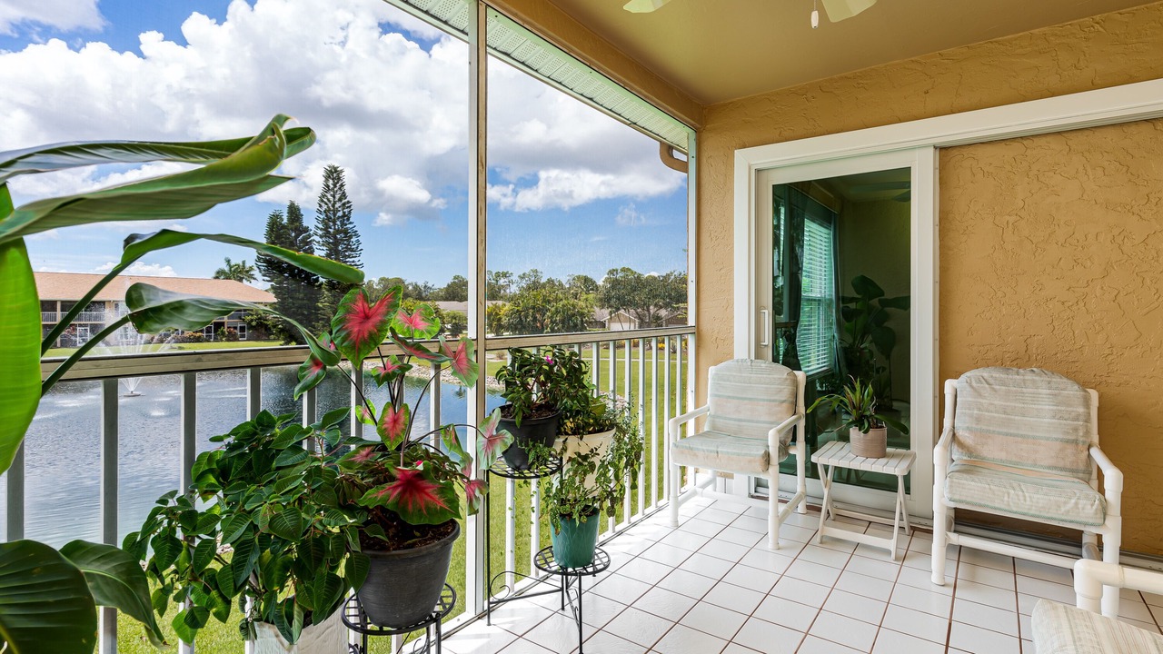 Photo of Outdoor in Crown Pointe