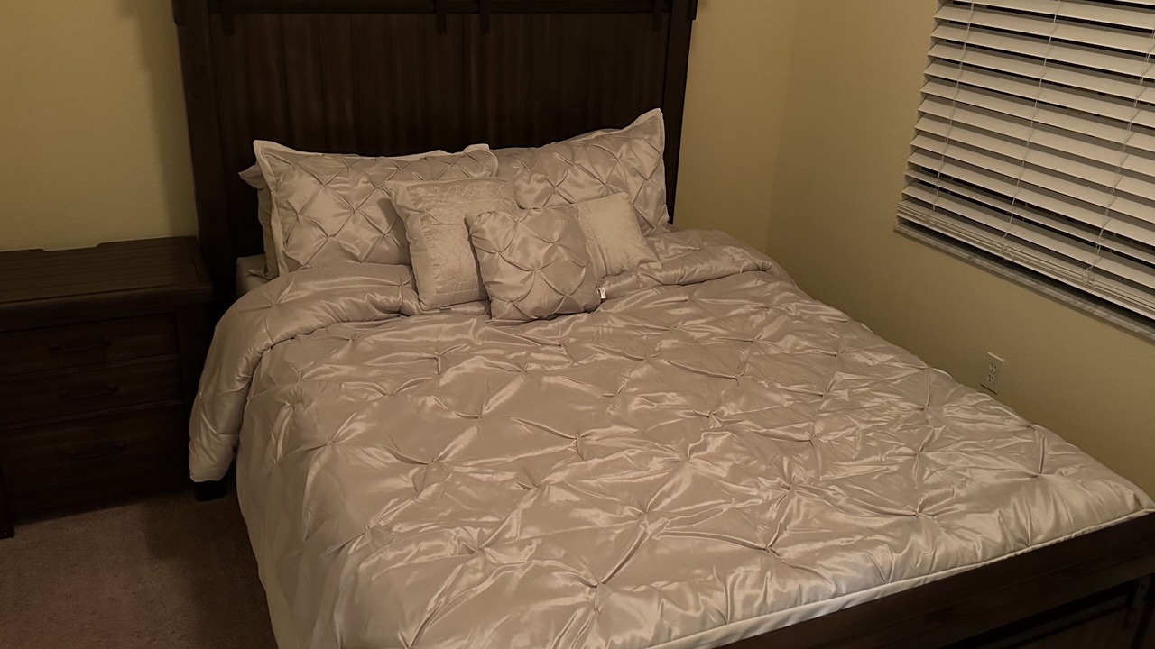 Photo of Bedroom in Fedhaven