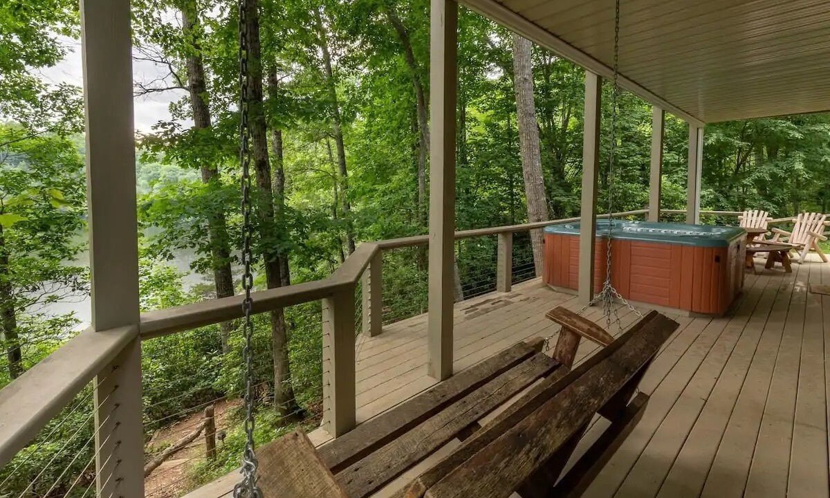 Photo of Patio Balcony in Tuckasegee