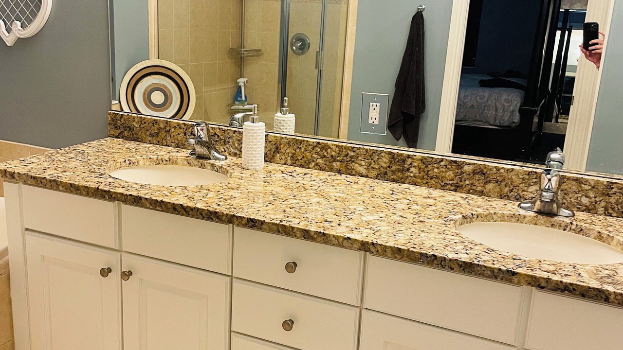 Photo of Bathroom in Ole