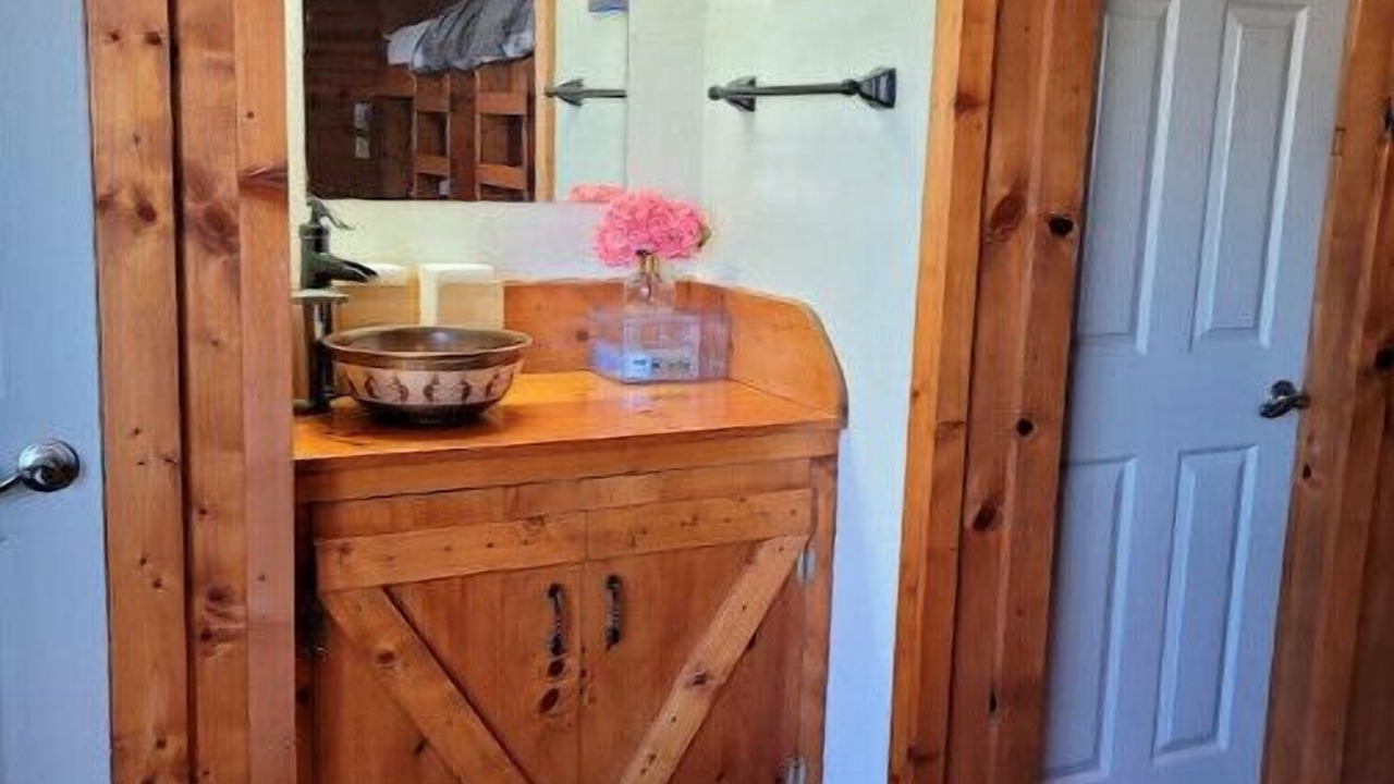 Photo of Bathroom in Comer