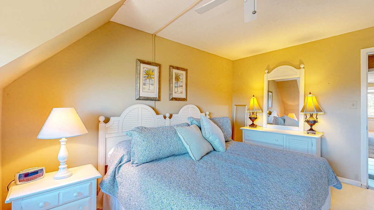 Photo of Bedroom in Shelter Cove