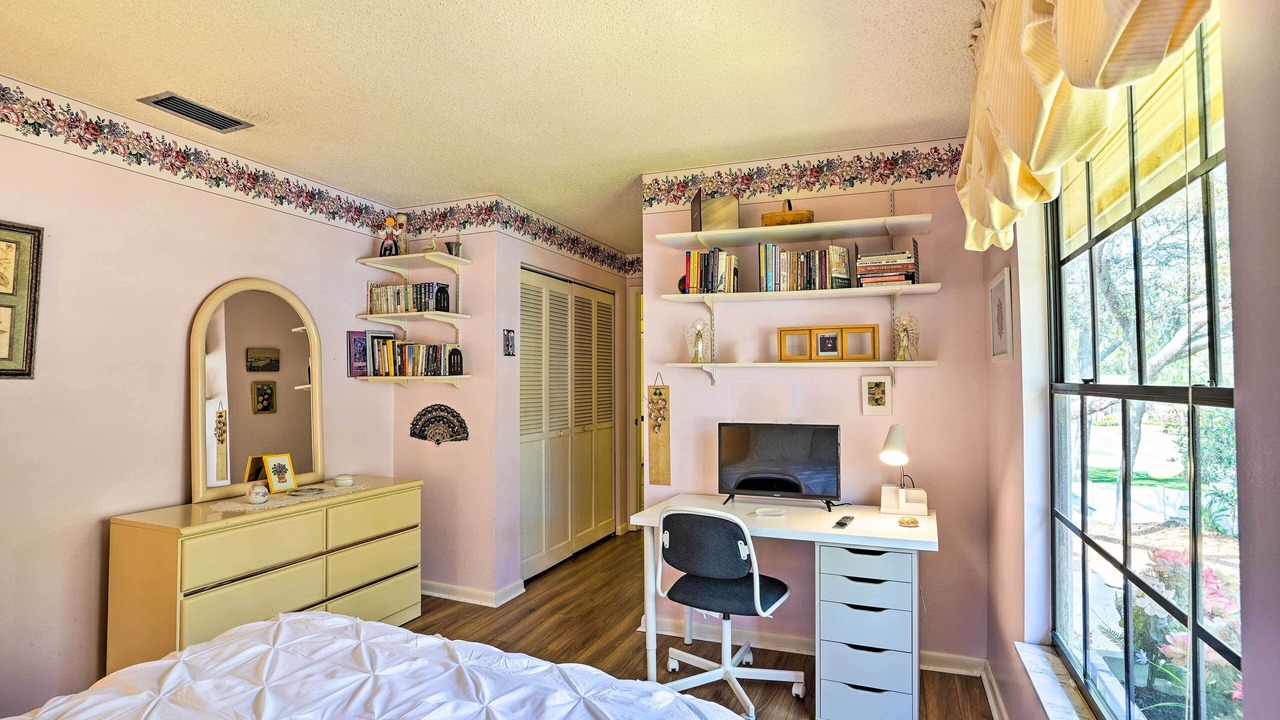 Photo of Bedroom in Bloomingdale