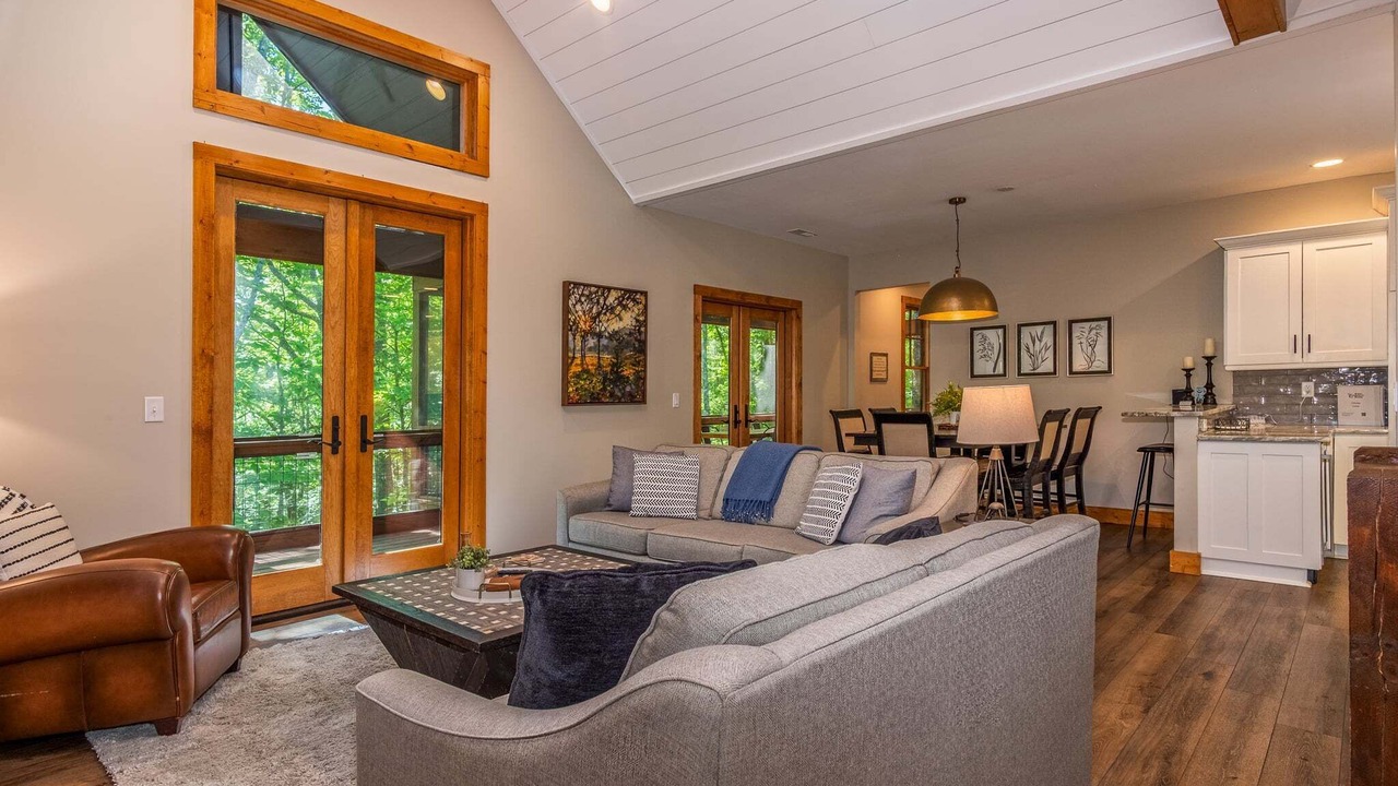 Photo of Livingroom in Brevard