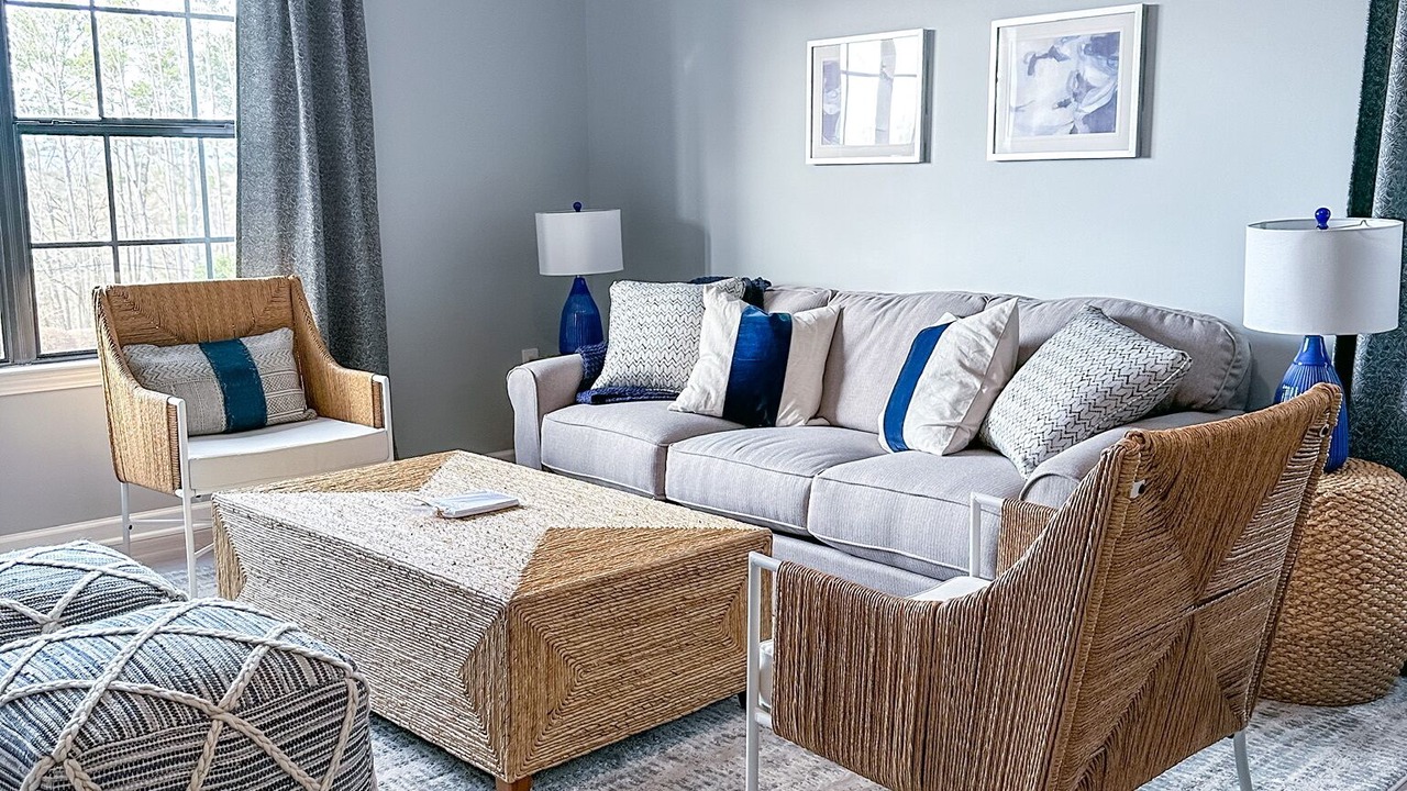 Photo of Livingroom in Six Mile