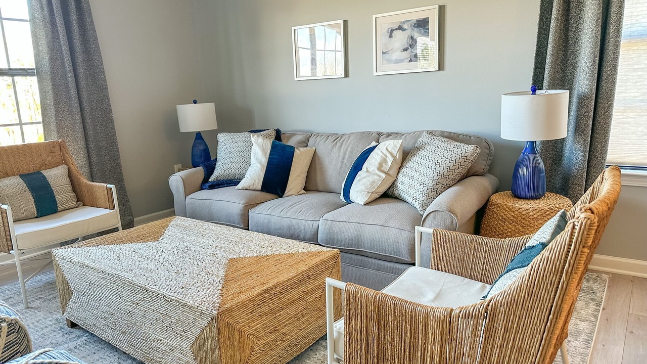 Photo of Livingroom in Six Mile