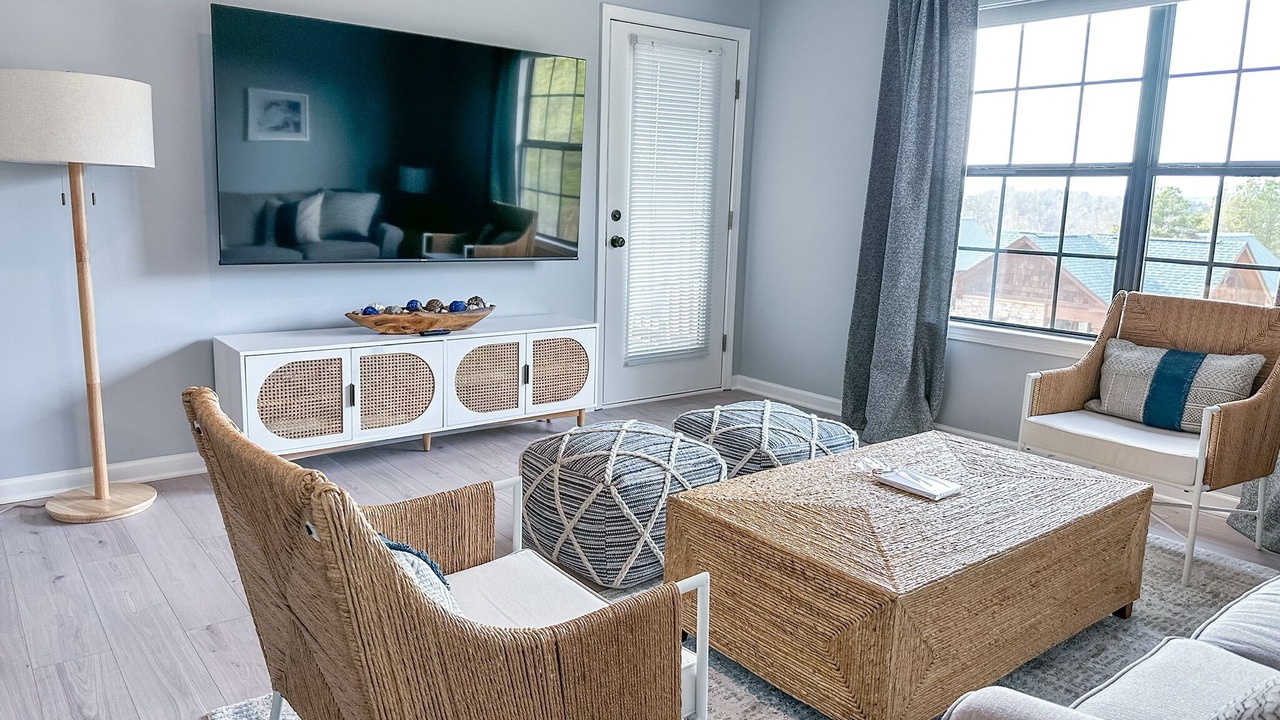 Photo of Livingroom in Six Mile