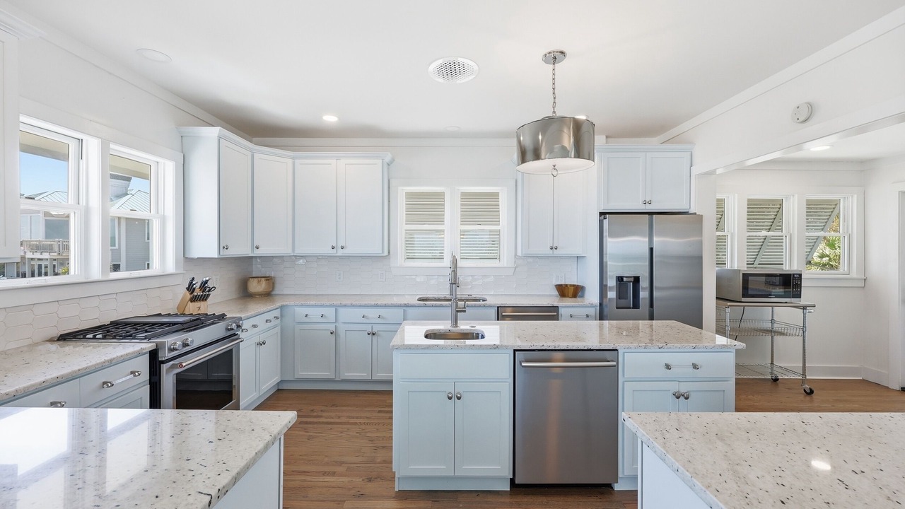 Photo of Kitchen in Debordieu Colony