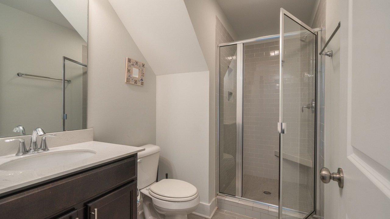 Photo of Bathroom in Folly Field