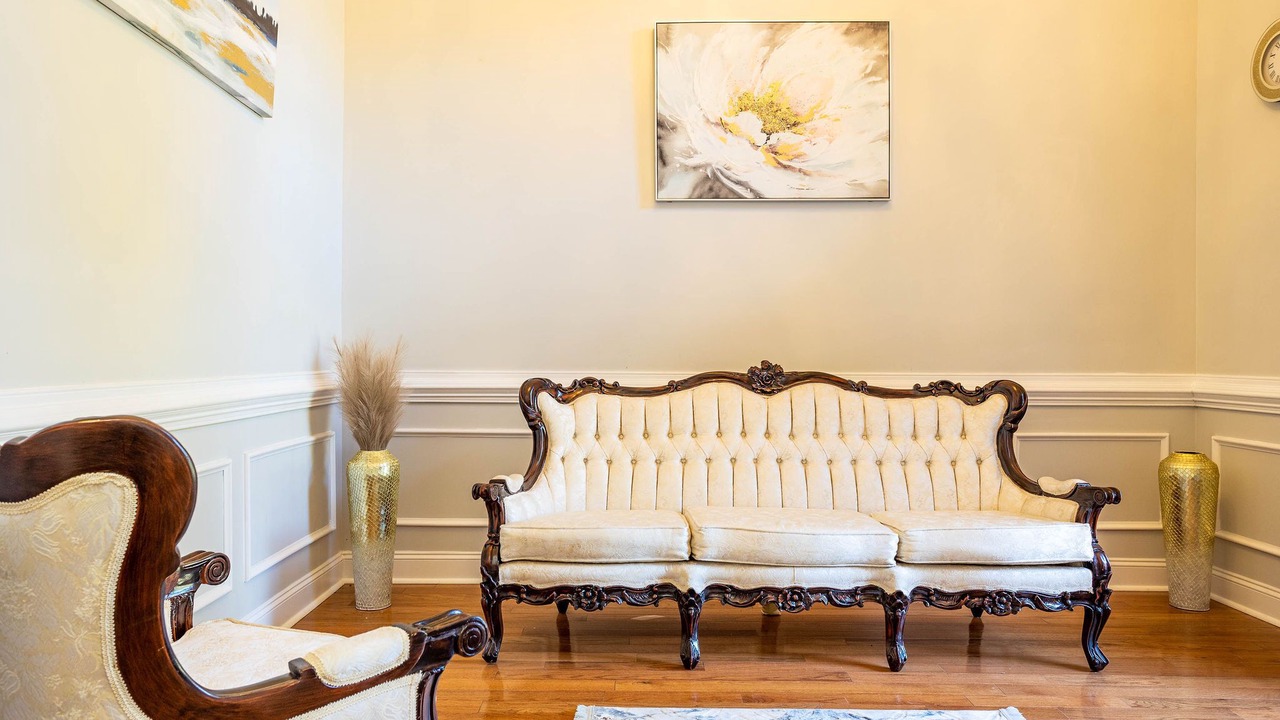Photo of Livingroom in Oakland
