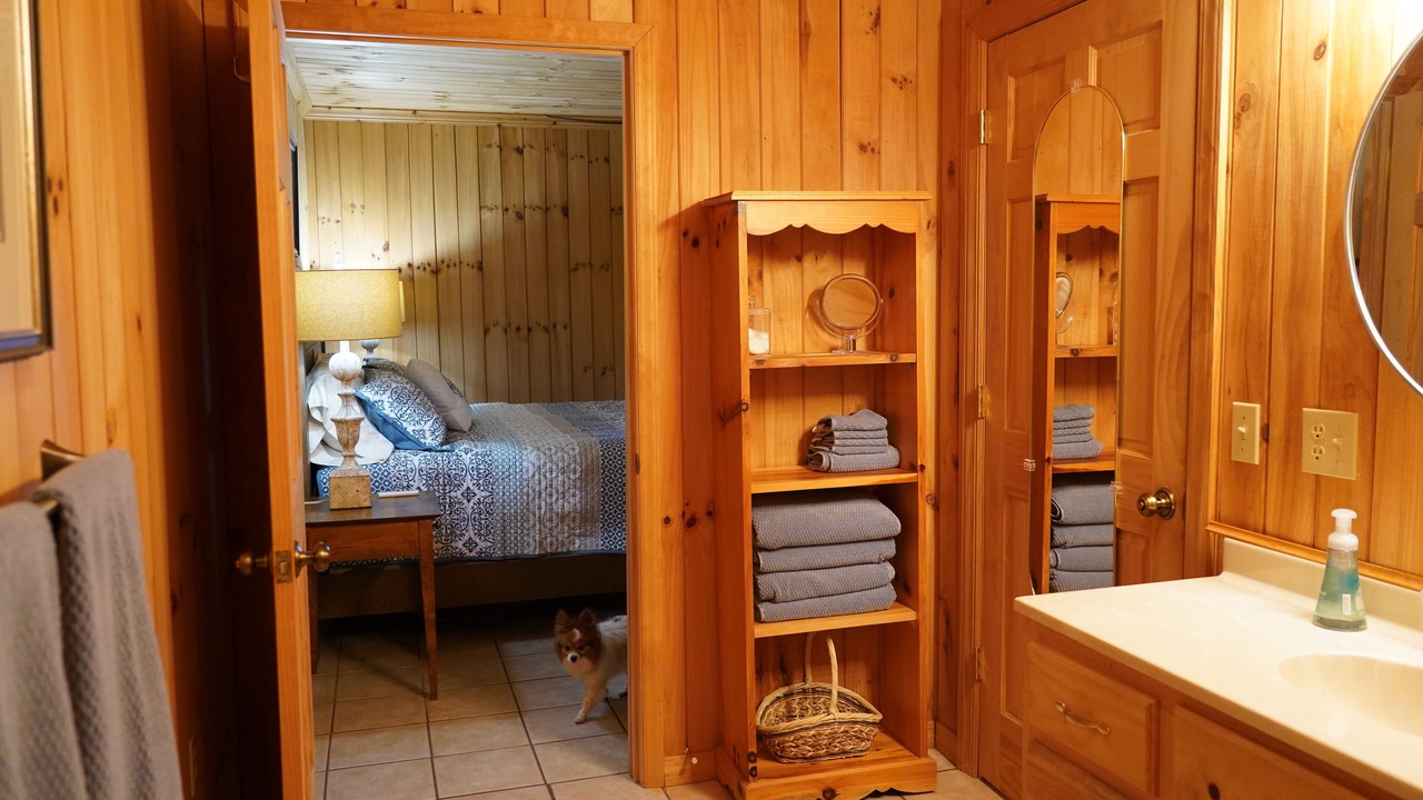 Photo of Bedroom in Seneca