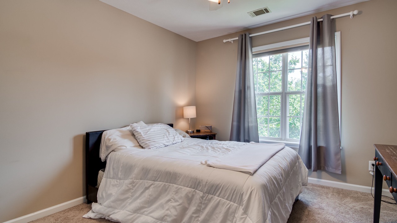 Photo of Bedroom in Martinez