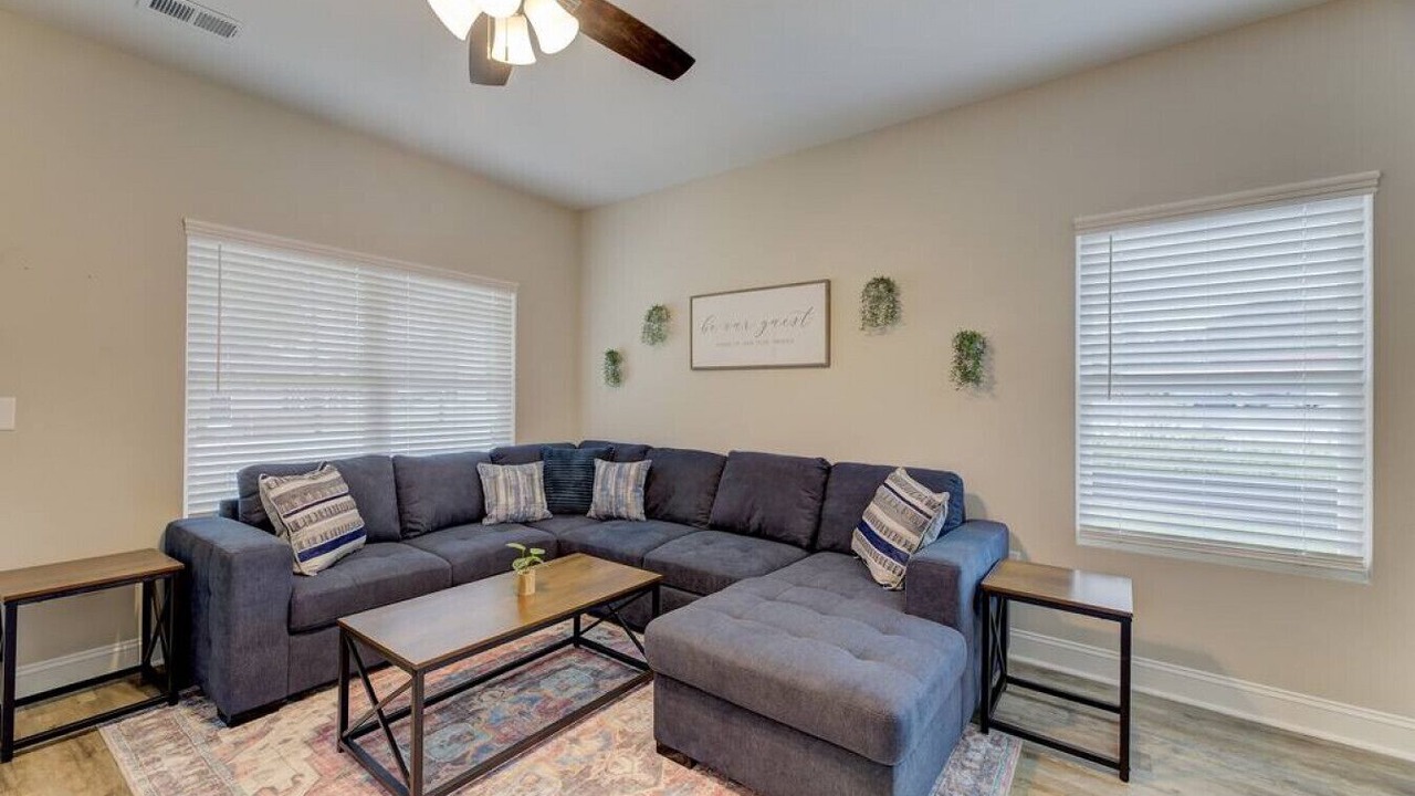 Photo of Livingroom in Cayce