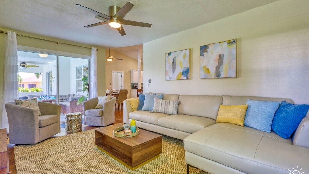 Photo of Livingroom in Long Meadow
