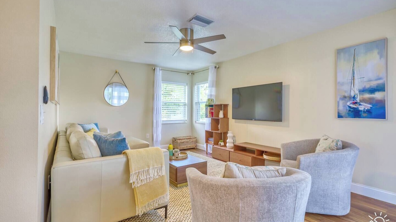 Photo of Livingroom in Long Meadow