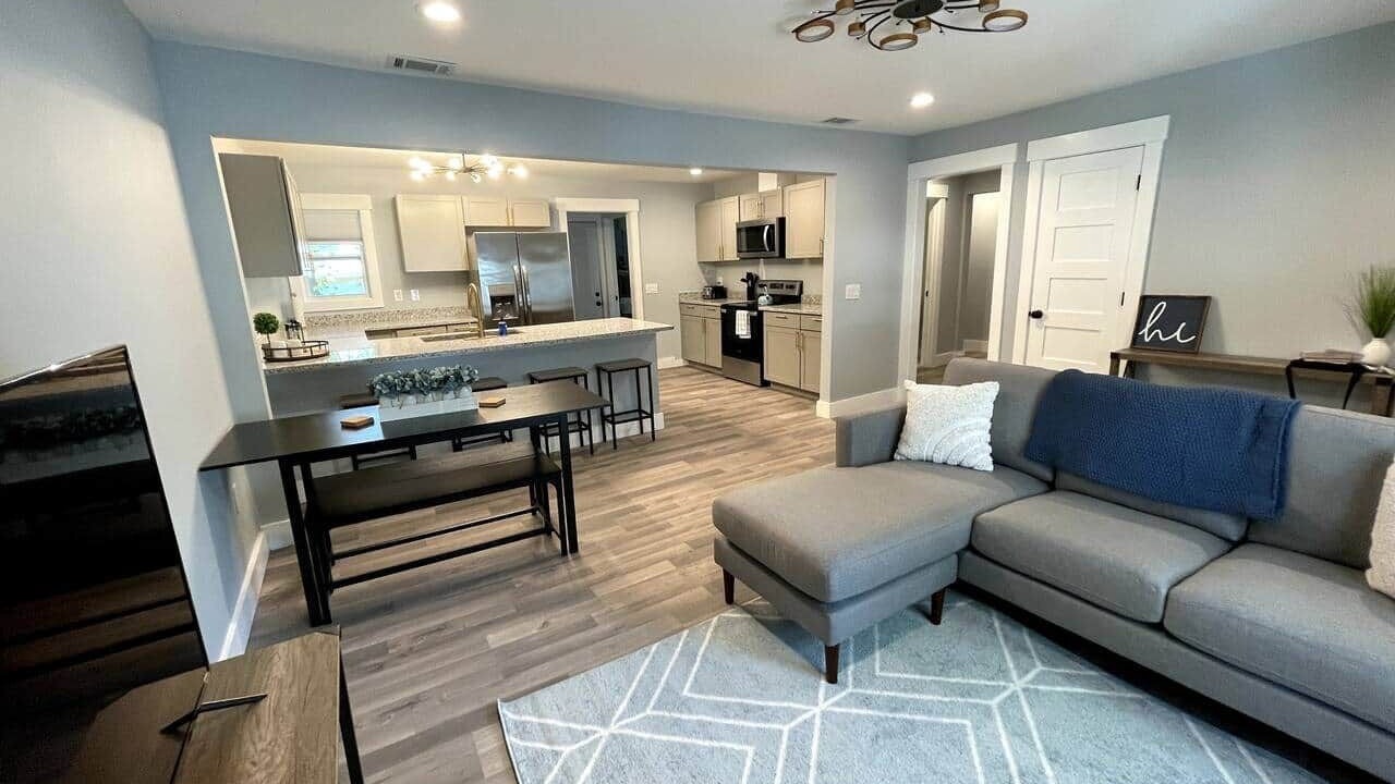 Photo of Livingroom in Midtown