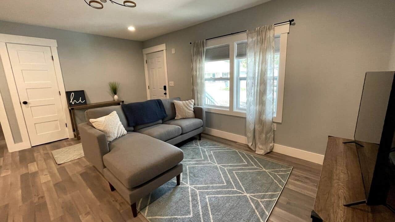 Photo of Livingroom in Midtown