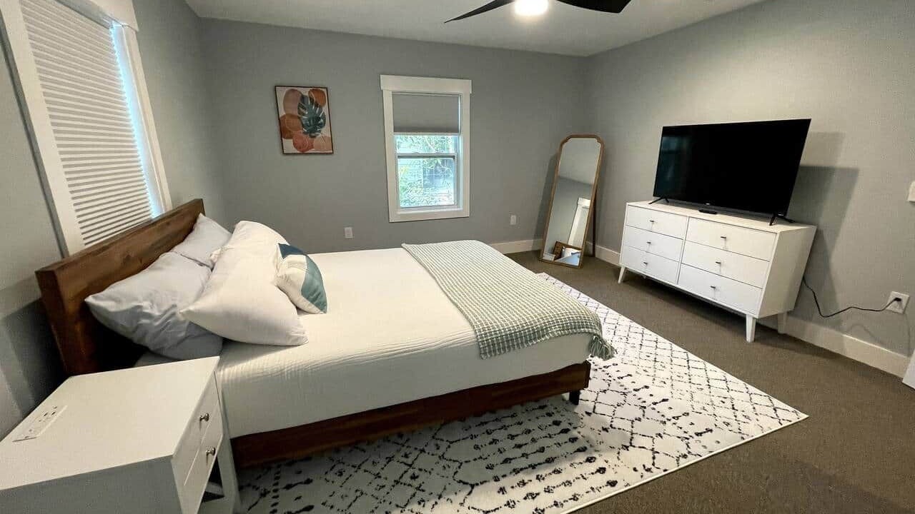 Photo of Bedroom in Midtown