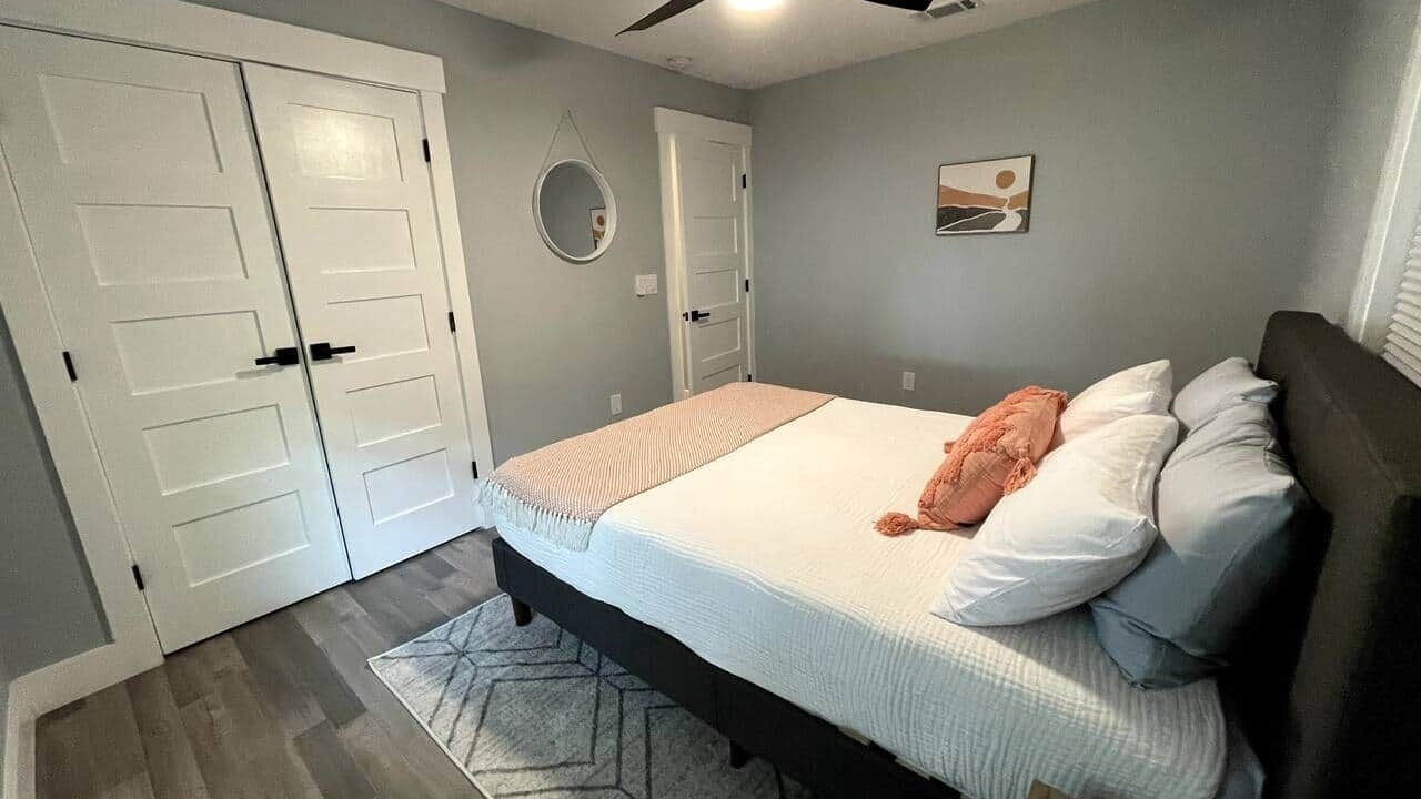 Photo of Bedroom in Midtown