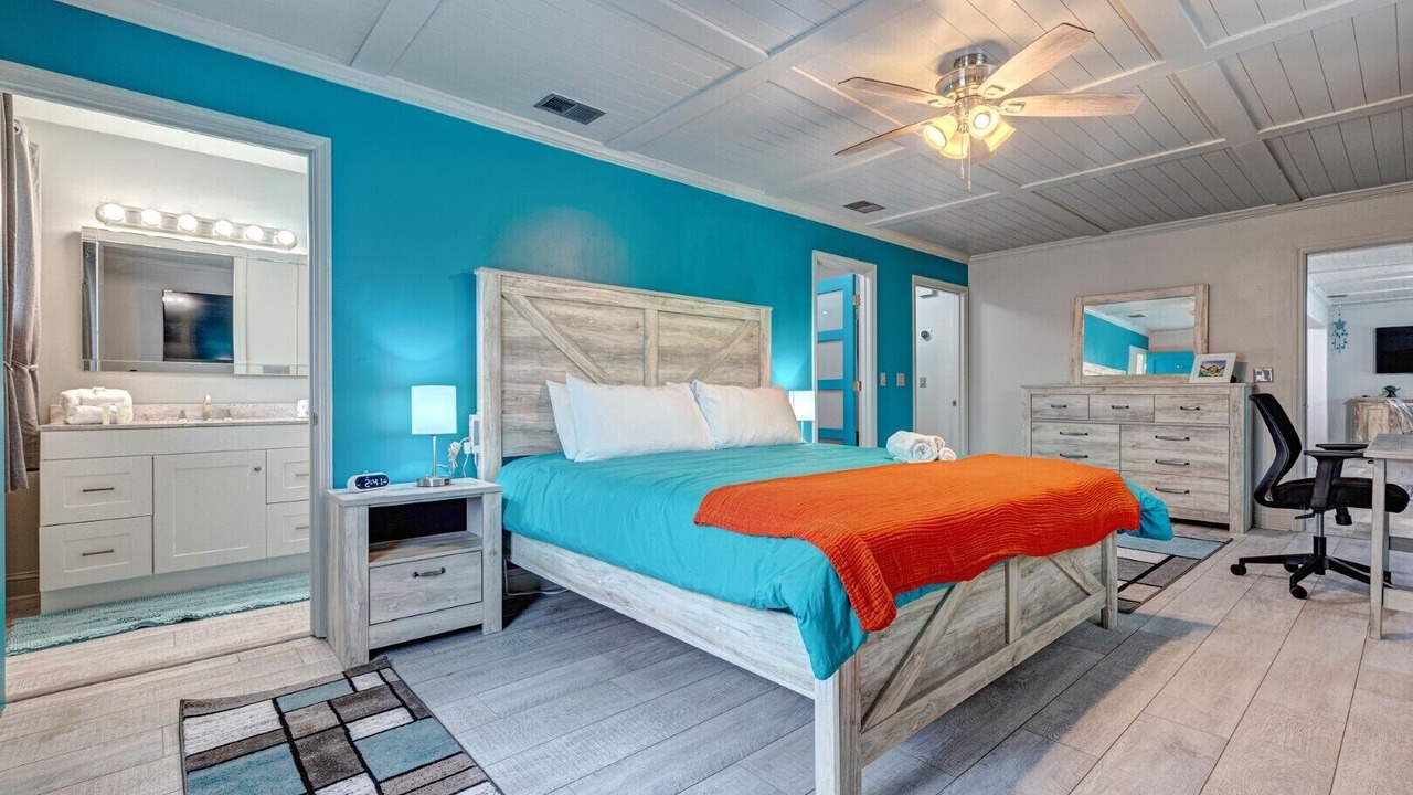 Photo of Bedroom in Lakewood Park
