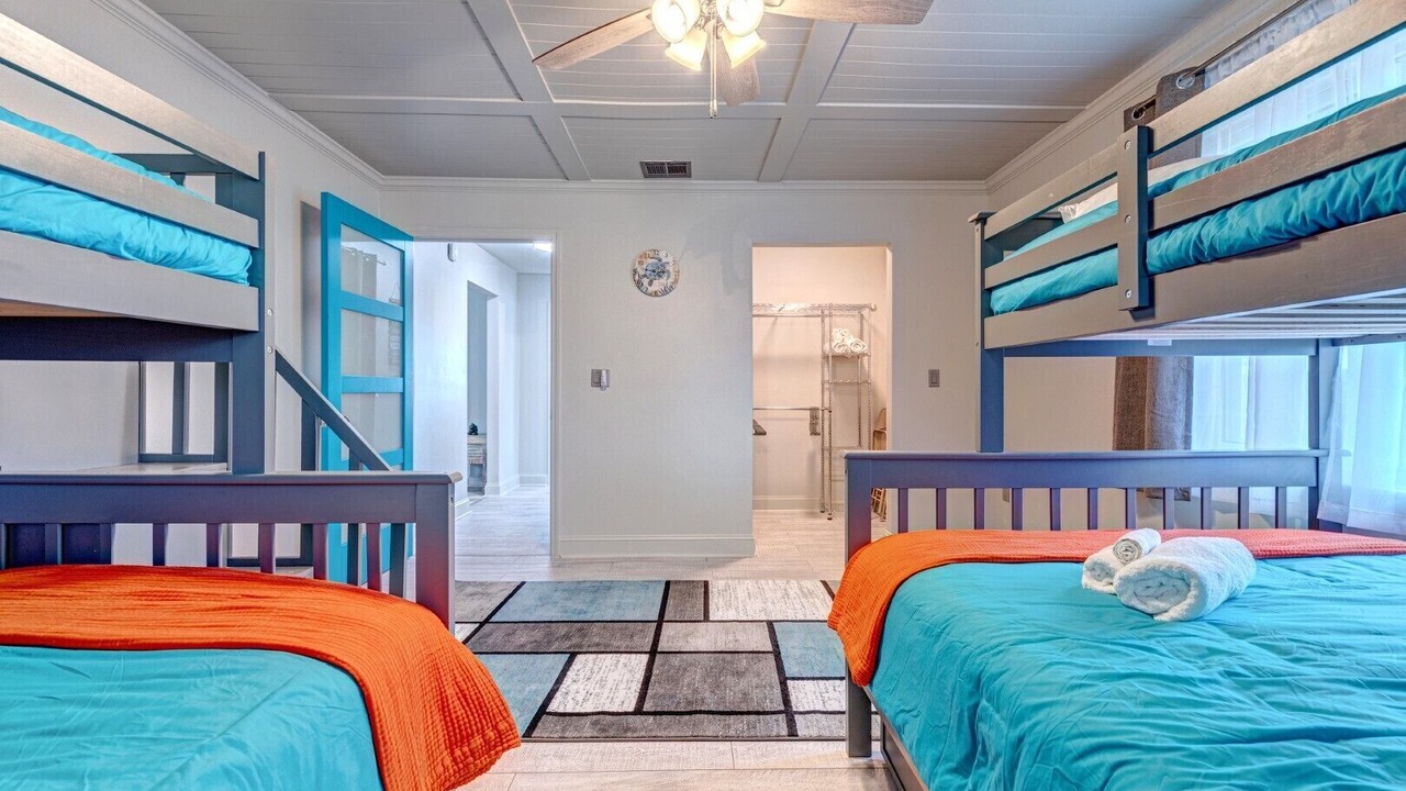Photo of Bedroom in Lakewood Park