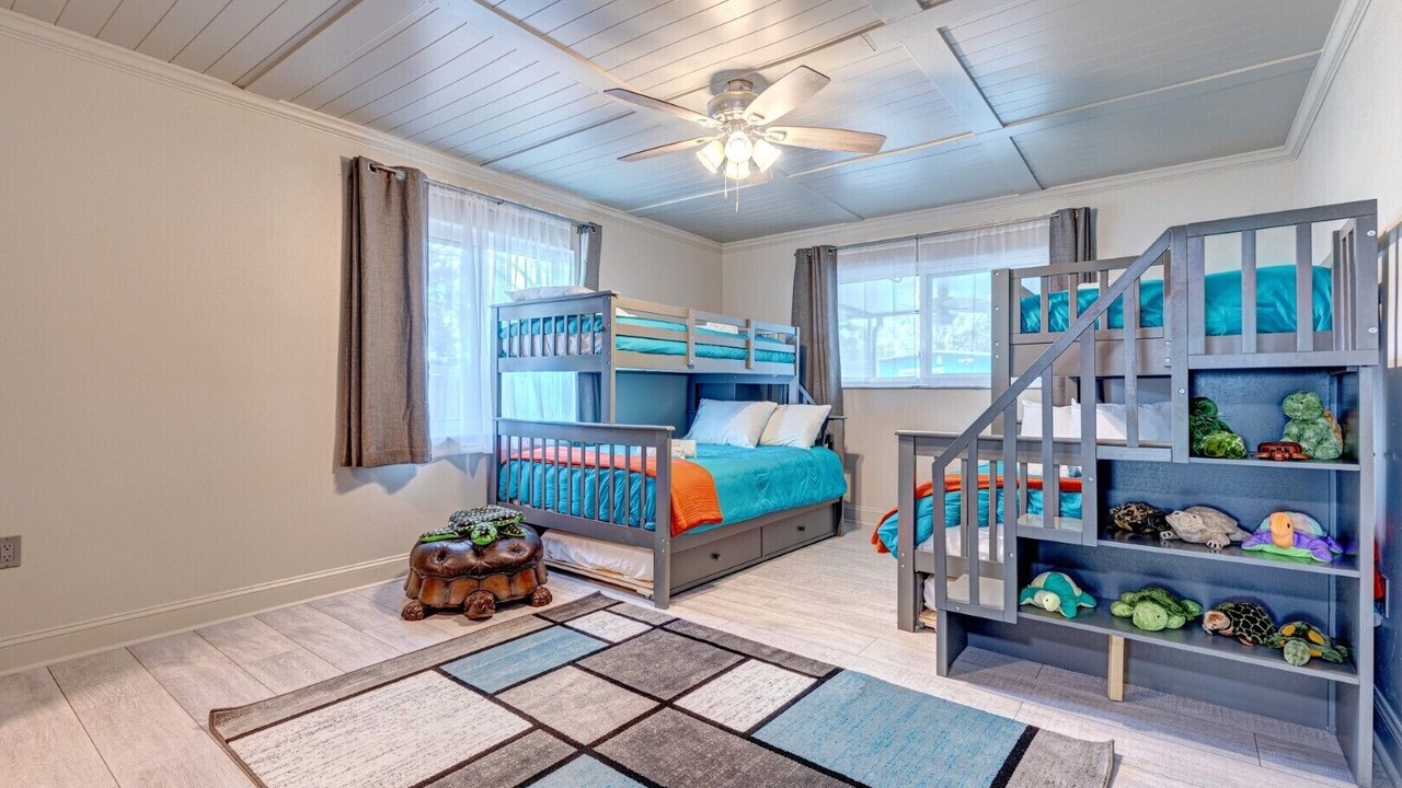 Photo of Bedroom in Lakewood Park